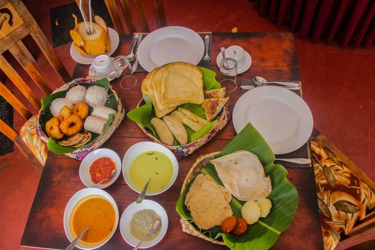 Hungry Lion Resort Сігірія Екстер'єр фото